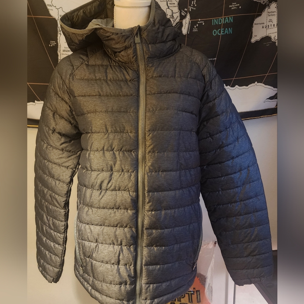 All In Motion Puffer Jacket in Charcoal Gray Mens Small